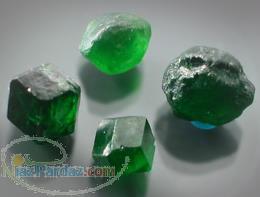 فروش گارنت سبز جواهریdemantoid ) )